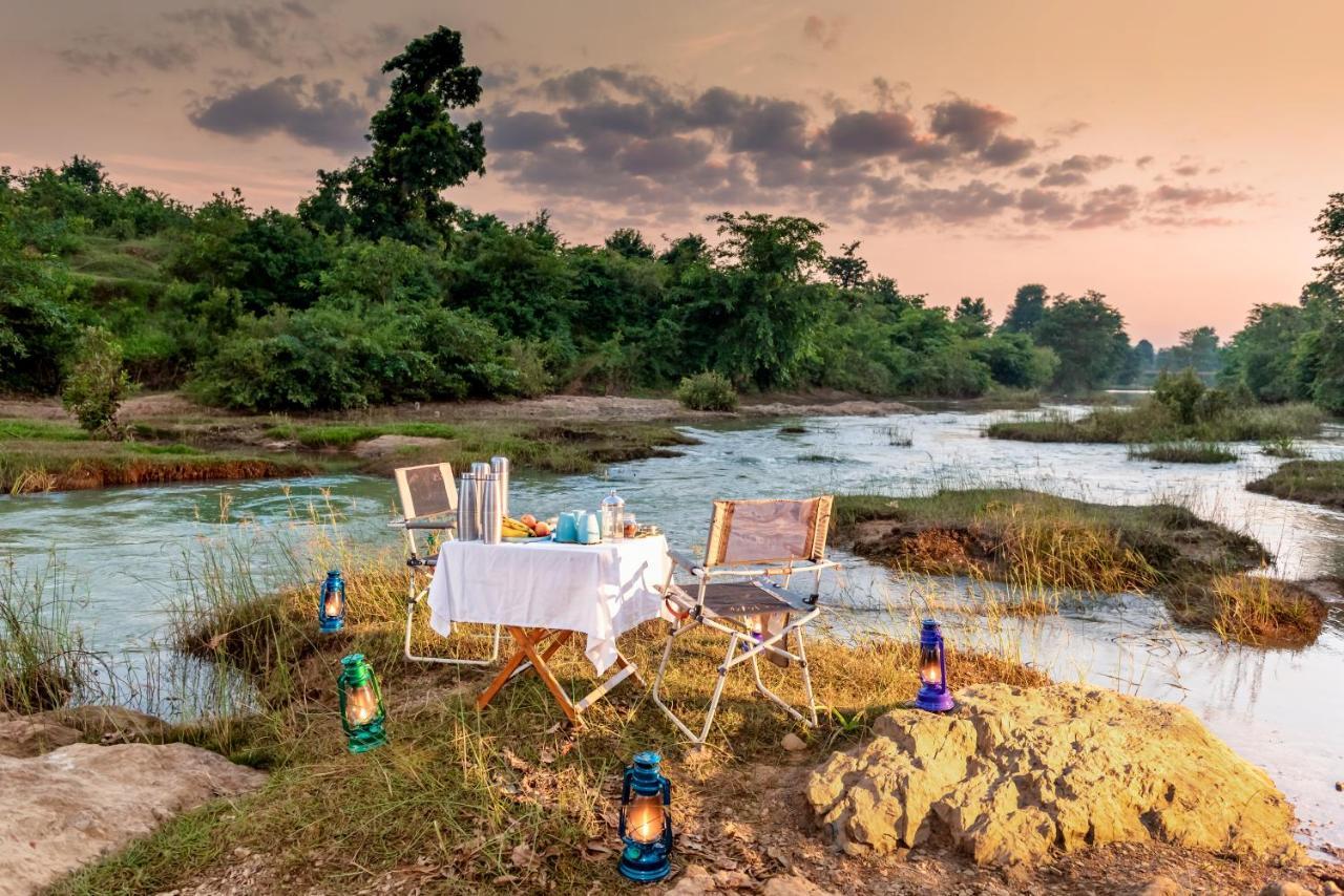Kanha Jungle Camp Экстерьер фото